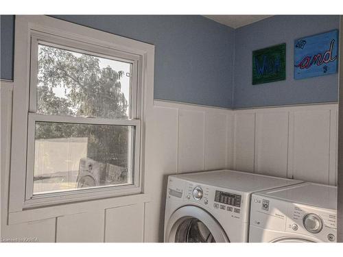 1084 County Road 6, Odessa, ON - Indoor Photo Showing Laundry Room