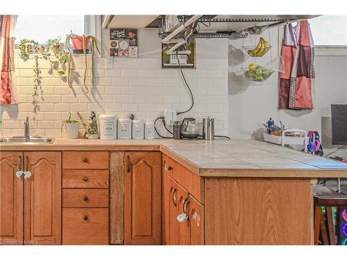 1084 County Road 6, Odessa, ON - Indoor Photo Showing Kitchen