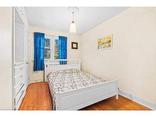 18 Westview Road, Kingston, ON - Indoor Photo Showing Bedroom