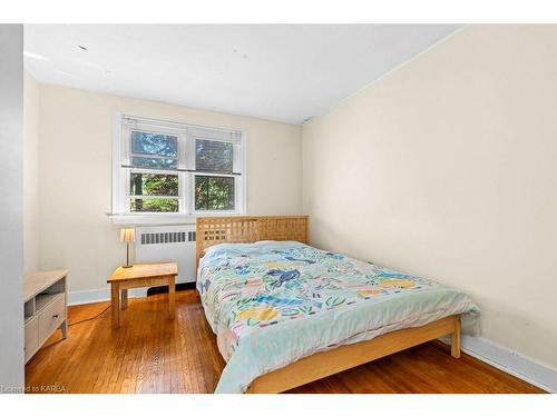 18 Westview Road, Kingston, ON - Indoor Photo Showing Bedroom