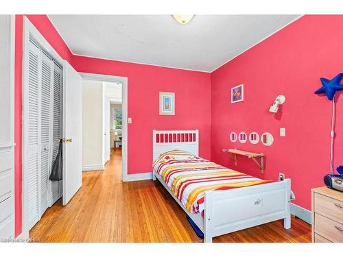 18 Westview Road, Kingston, ON - Indoor Photo Showing Bedroom