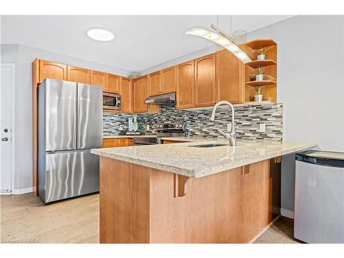 450 Laura Avenue, Kingston, ON - Indoor Photo Showing Kitchen