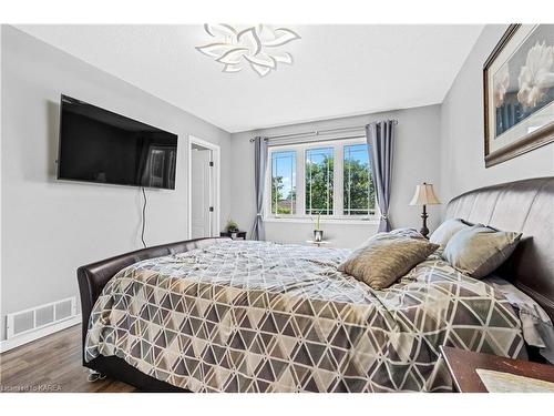 450 Laura Avenue, Kingston, ON - Indoor Photo Showing Bedroom