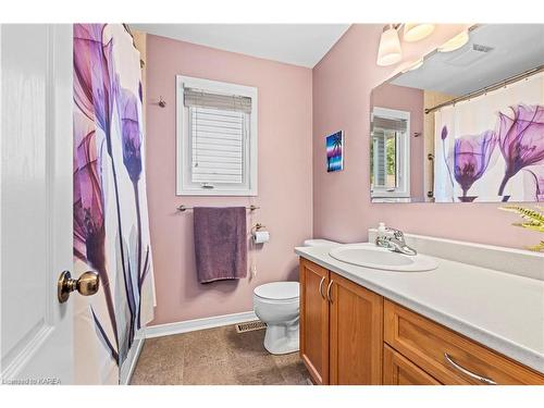 450 Laura Avenue, Kingston, ON - Indoor Photo Showing Bathroom