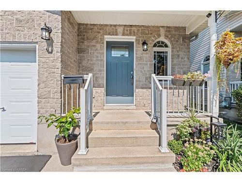 450 Laura Avenue, Kingston, ON - Outdoor