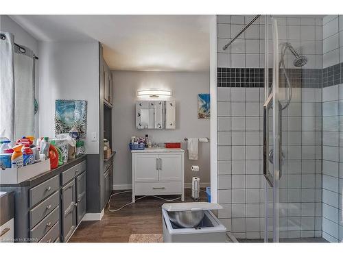 2503 Perth Road, Kingston, ON - Indoor Photo Showing Bathroom