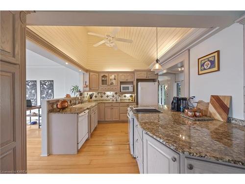 1782 Old Highway 2, Quinte West, ON - Indoor Photo Showing Kitchen