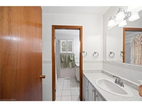 76 Inverness Crescent, Kingston, ON - Indoor Photo Showing Bathroom