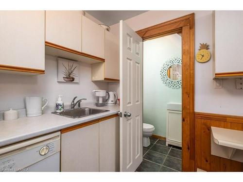 124 Ordnance Street, Kingston, ON - Indoor Photo Showing Kitchen