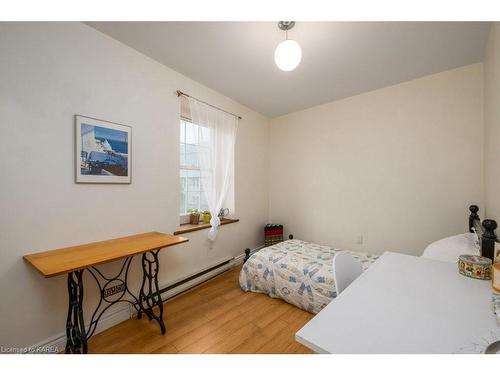 124 Ordnance Street, Kingston, ON - Indoor Photo Showing Bedroom