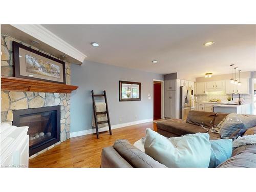 861 Irving Court, Kingston, ON - Indoor Photo Showing Living Room With Fireplace