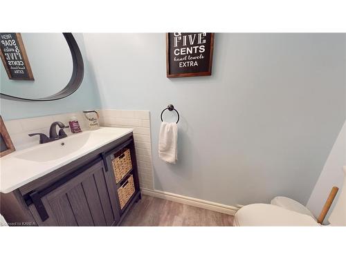 861 Irving Court, Kingston, ON - Indoor Photo Showing Bathroom