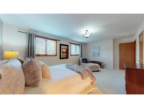 861 Irving Court, Kingston, ON - Indoor Photo Showing Bedroom