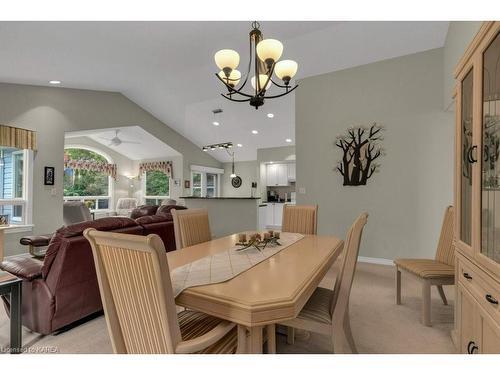 888 Ringstead Street, Kingston, ON - Indoor Photo Showing Dining Room