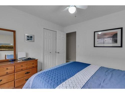 888 Ringstead Street, Kingston, ON - Indoor Photo Showing Bedroom