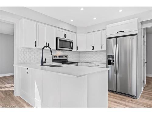 43 Collegeview Crescent, Kingston, ON - Indoor Photo Showing Kitchen With Double Sink With Upgraded Kitchen