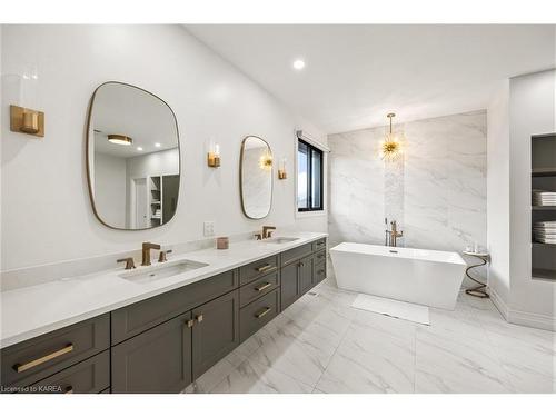 832 Windermere Drive, Kingston, ON - Indoor Photo Showing Bathroom