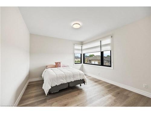 832 Windermere Drive, Kingston, ON - Indoor Photo Showing Bedroom