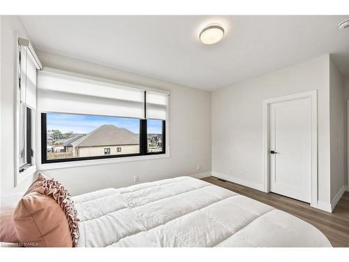 832 Windermere Drive, Kingston, ON - Indoor Photo Showing Bedroom