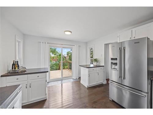 917 Ambleside Crescent, Kingston, ON - Indoor Photo Showing Kitchen