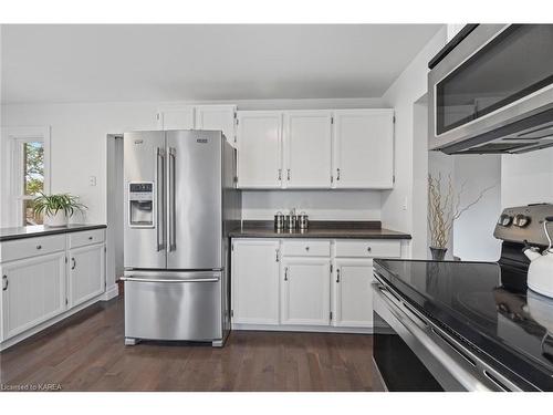 917 Ambleside Crescent, Kingston, ON - Indoor Photo Showing Kitchen