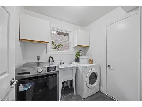 917 Ambleside Crescent, Kingston, ON - Indoor Photo Showing Laundry Room