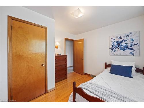 226 Welborne Avenue, Kingston, ON - Indoor Photo Showing Bedroom