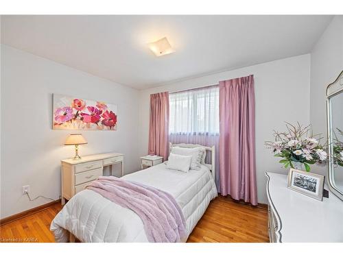 226 Welborne Avenue, Kingston, ON - Indoor Photo Showing Bedroom