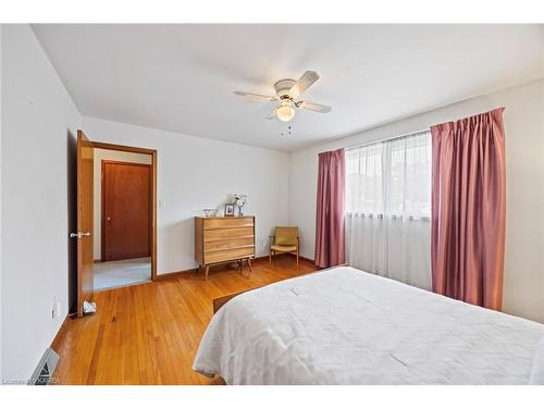 226 Welborne Avenue, Kingston, ON - Indoor Photo Showing Bedroom