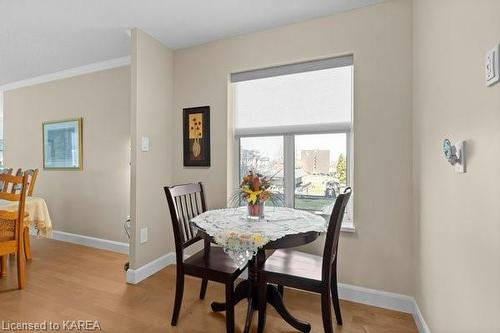 204-185 Ontario Street, Kingston, ON - Indoor Photo Showing Dining Room