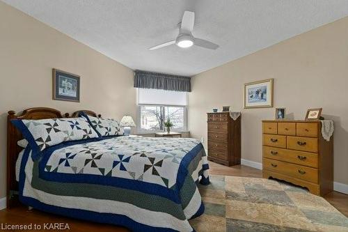 204-185 Ontario Street, Kingston, ON - Indoor Photo Showing Bedroom