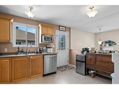 1289 Birchwood Drive, Kingston, ON - Indoor Photo Showing Kitchen With Double Sink