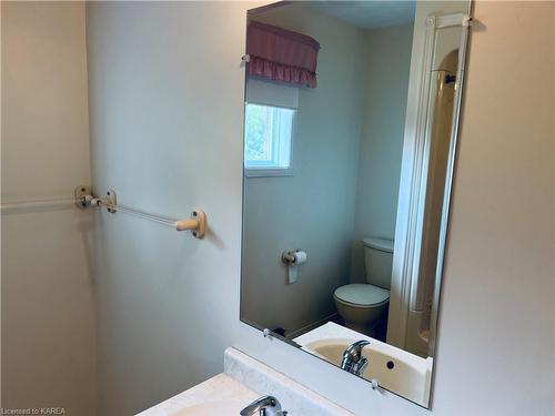 1728 Floyd Avenue, Kingston, ON - Indoor Photo Showing Bathroom