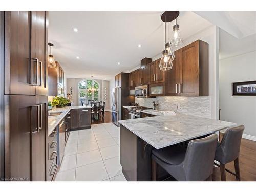 1231 Lisbon Place, Kingston, ON - Indoor Photo Showing Kitchen With Upgraded Kitchen