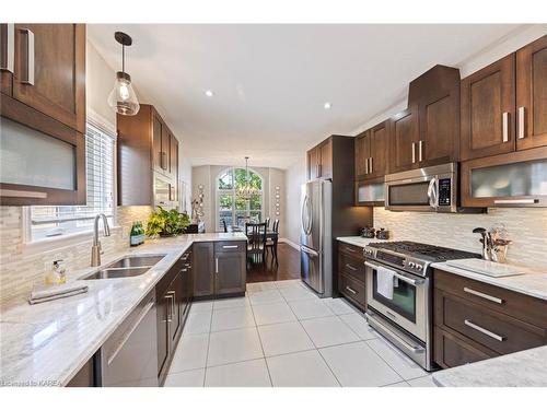 1231 Lisbon Place, Kingston, ON - Indoor Photo Showing Kitchen With Double Sink With Upgraded Kitchen