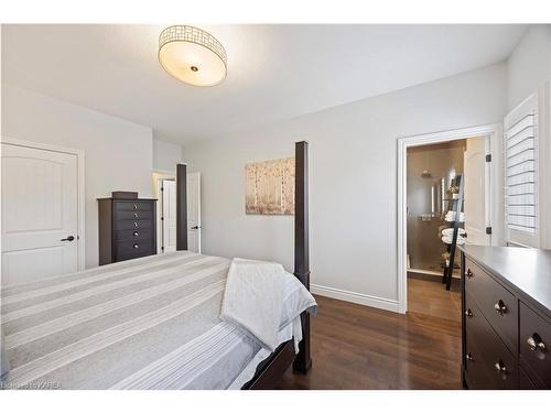 1231 Lisbon Place, Kingston, ON - Indoor Photo Showing Bedroom