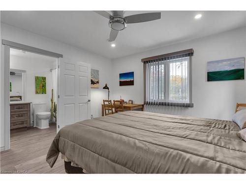 6179 North Shore Road, Perth Road Village, ON - Indoor Photo Showing Bedroom