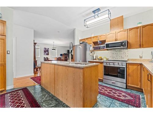 1220 Cyprus Road, Kingston, ON - Indoor Photo Showing Kitchen