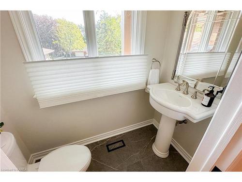 37 Faircrest Boulevard, Kingston, ON - Indoor Photo Showing Bathroom