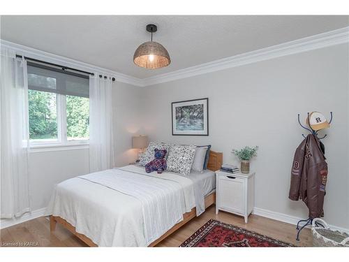 37 Faircrest Boulevard, Kingston, ON - Indoor Photo Showing Bedroom