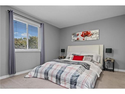 886 Lombardy Street, Kingston, ON - Indoor Photo Showing Bedroom