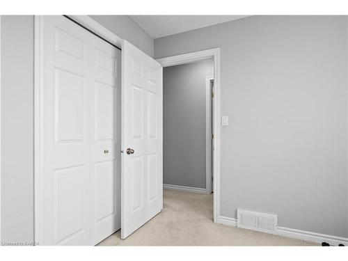 886 Lombardy Street, Kingston, ON - Indoor Photo Showing Other Room