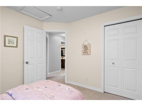 886 Lombardy Street, Kingston, ON - Indoor Photo Showing Bedroom