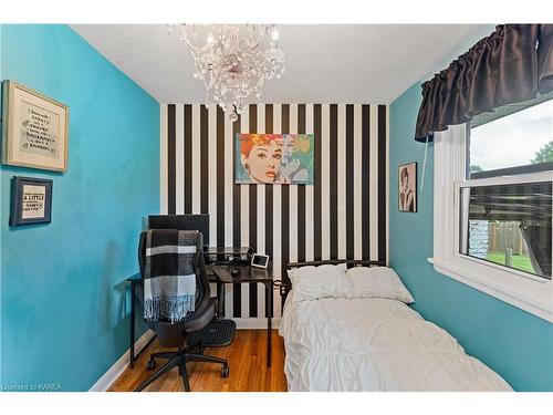 282 Lakeview Avenue, Kingston, ON - Indoor Photo Showing Bedroom