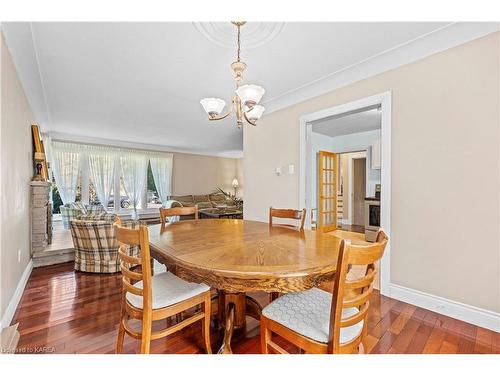 721 Centre Street, Kingston, ON - Indoor Photo Showing Dining Room