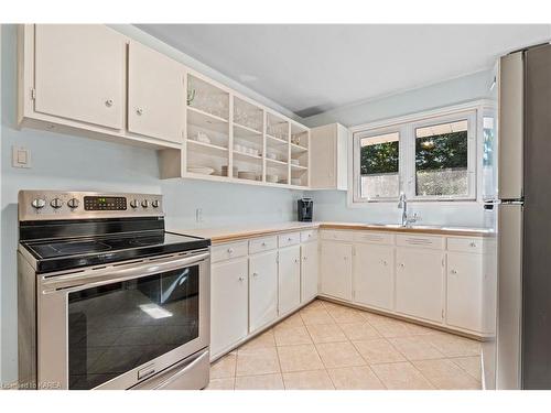 721 Centre Street, Kingston, ON - Indoor Photo Showing Kitchen