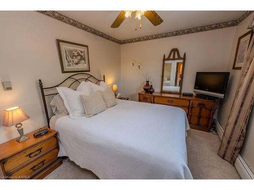 297 Donell Court, Kingston, ON - Indoor Photo Showing Bedroom