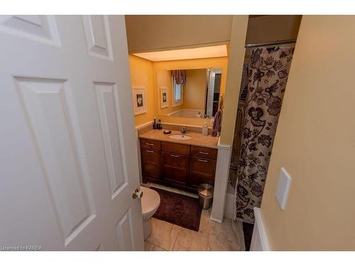 297 Donell Court, Kingston, ON - Indoor Photo Showing Bathroom