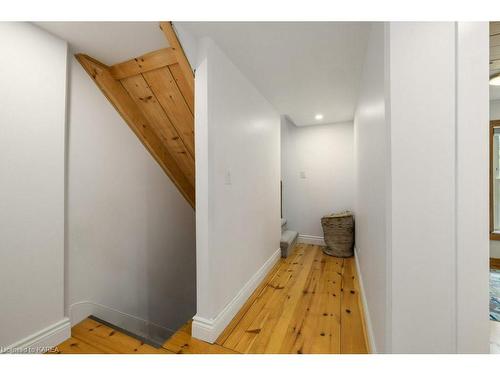 11 Raglan Road, Kingston, ON - Indoor Photo Showing Other Room