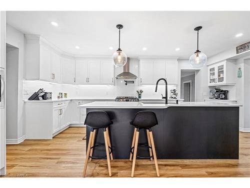 324 Church Street, Napanee, ON - Indoor Photo Showing Kitchen With Upgraded Kitchen